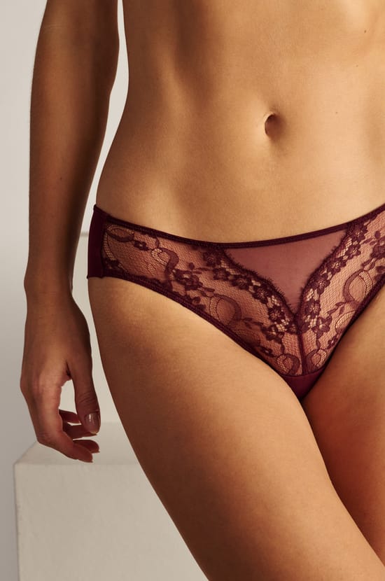 Hipster en dentelle;${refinementColor}