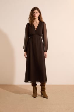 Robe longue col V;${refinementColor}