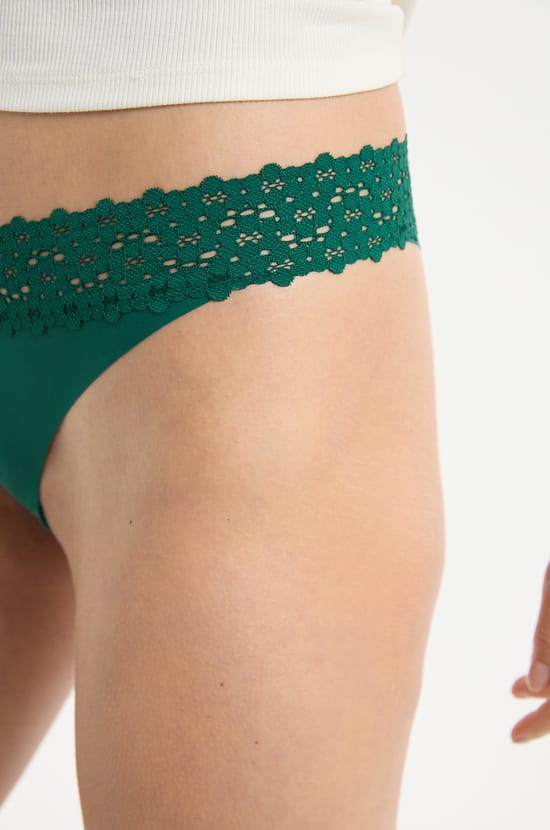 Tanga aus Mikrofaser und Spitze;${refinementColor}