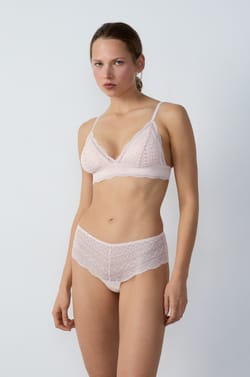 Lace Shorty;${refinementColor}