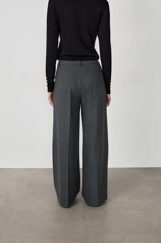 Pantalon large;${refinementColor}