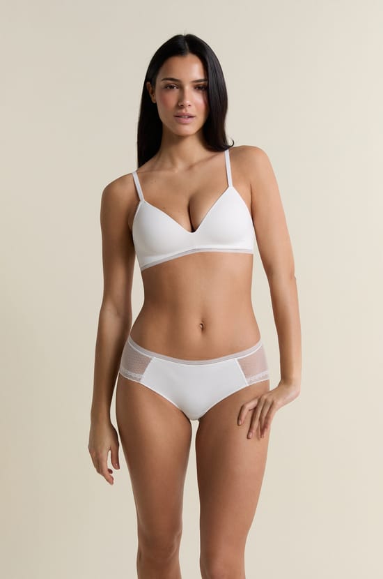 Soutien-gorge triangle sans armatures avec d&eacute;tails en dentelle;${refinementColor}