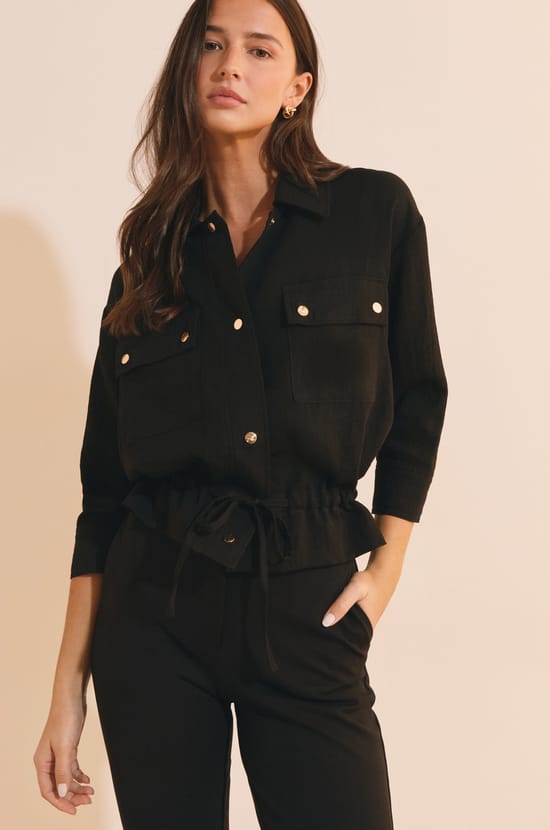 Veste avec d&eacute;tail bouton dor&eacute;;${refinementColor}