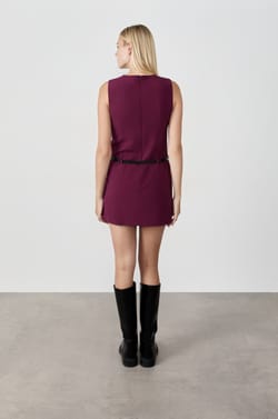 Short dress with belt;${refinementColor}