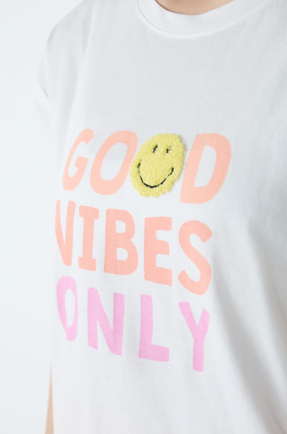 Smiley®Originals 'Good Vibes Only' Short-Sleeved Cotton T-Shirt;${refinementColor}