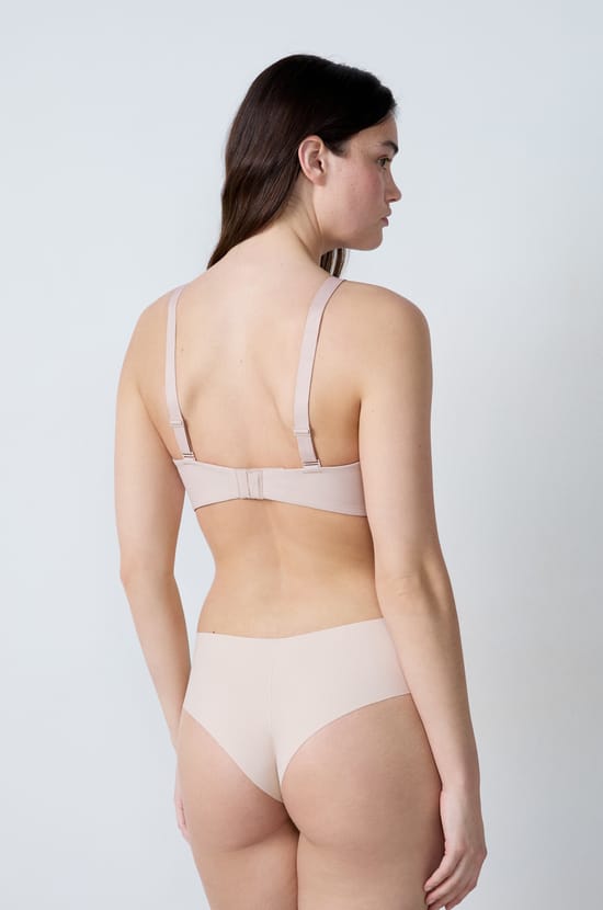 Bra nº 4:  Copa fina sin aros de microfibra;${refinementColor}