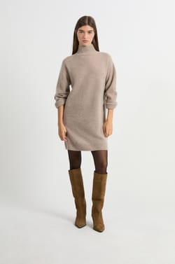 Robe courte en cachemire;${refinementColor}