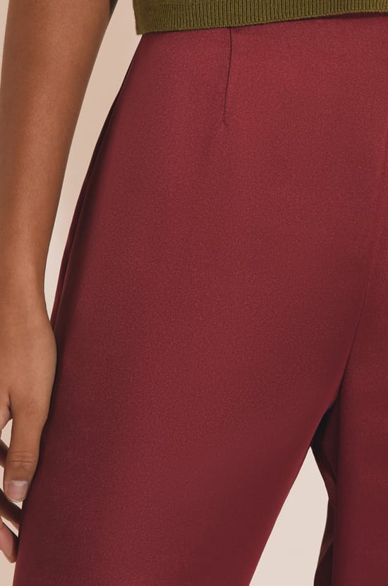 Pantalon droit satin&eacute;;${refinementColor}