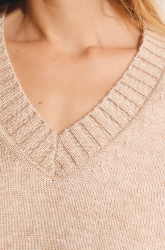 Pull manches longues &agrave; col V;${refinementColor}