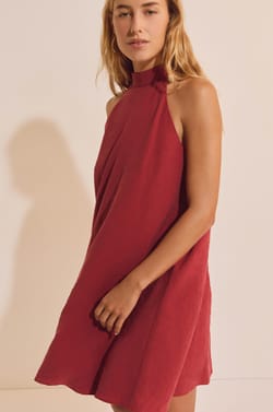 Robe courte sans manches;${refinementColor}