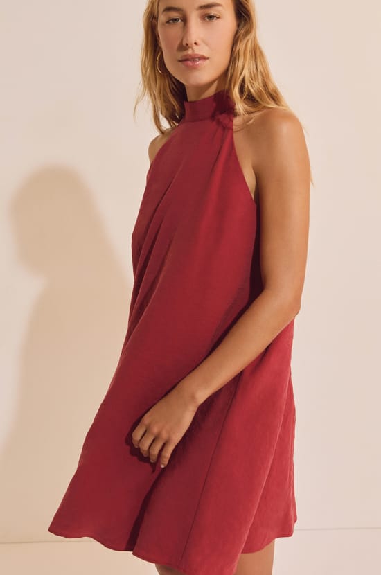 Robe courte sans manches;${refinementColor}