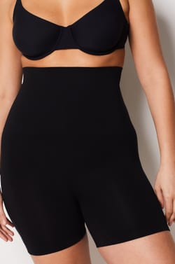 Formendes Slip mit hoher Taille – mittlerer Halt;${refinementColor}