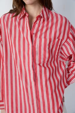 Long-sleeved striped shirt;${refinementColor}