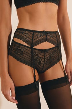 Lace Garter Belt;${refinementColor}