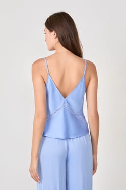 Caraco satiné décolleté;${refinementColor}