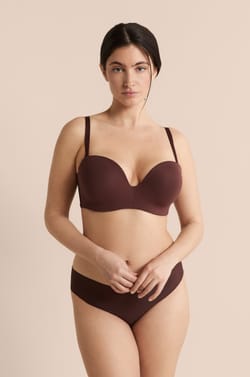 Strapless lightly lined bra with removable straps, cup C-E;${refinementColor}