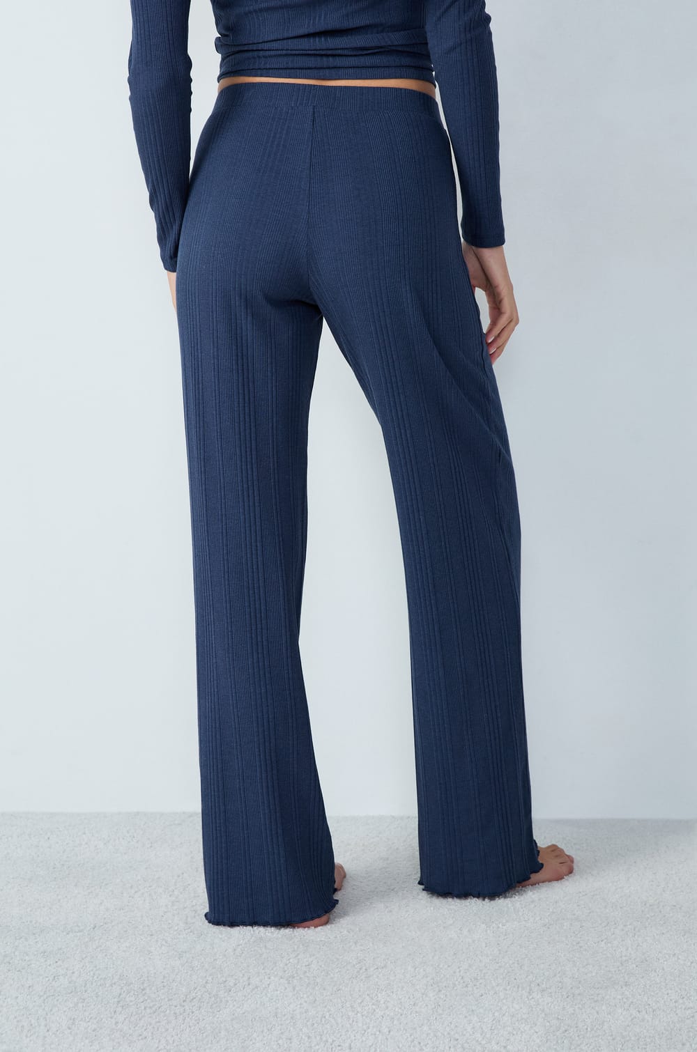 Straight-cut ribbed cotton pyjama trousers;${refinementColor}