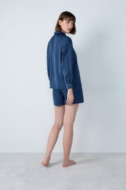 Long-sleeved satin pyjama shirt;${refinementColor}