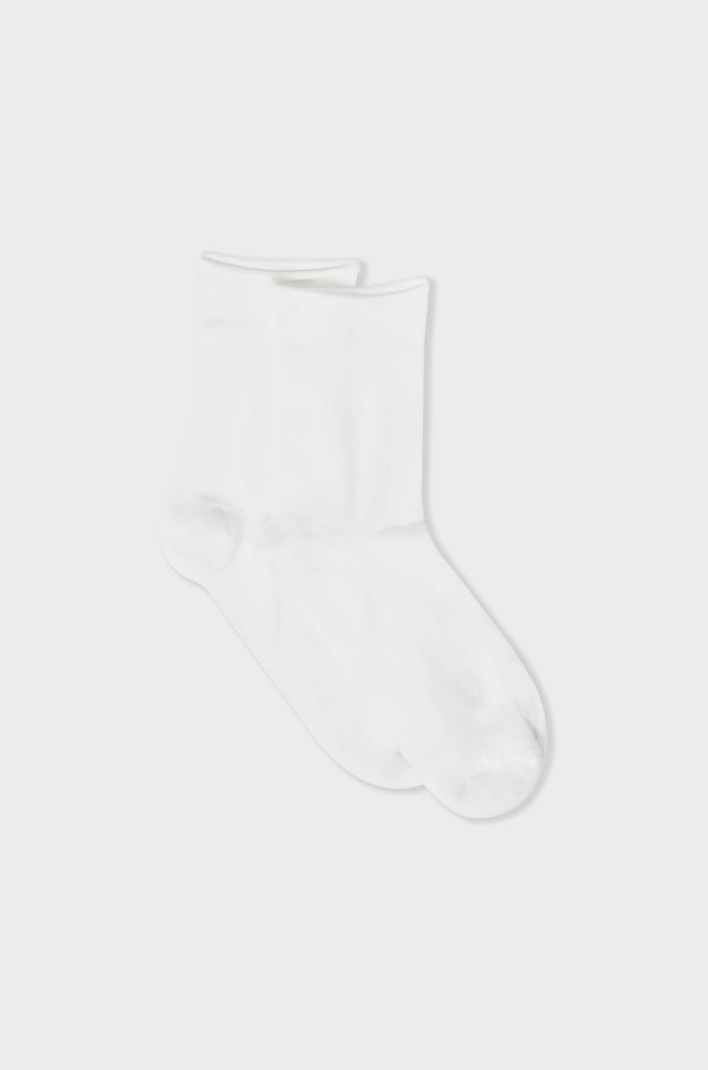 Knee-High Socks;${refinementColor}