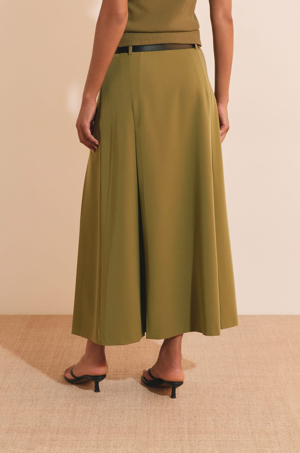 Jupe midi &agrave; pinces;${refinementColor}