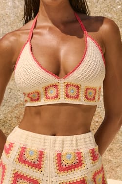 Top en crochet &agrave; motifs;${refinementColor}