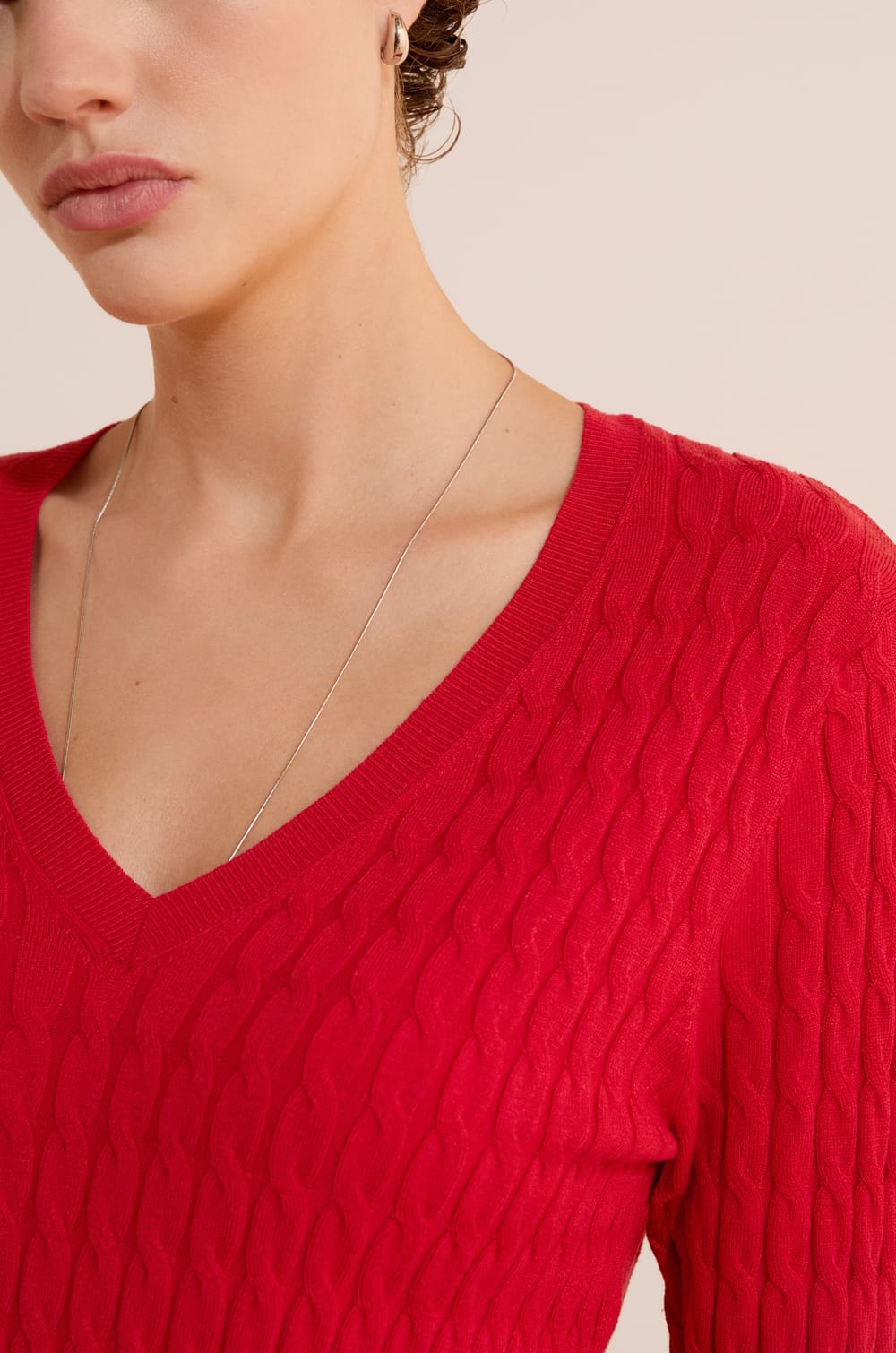 Pull col V en maille fine;${refinementColor}