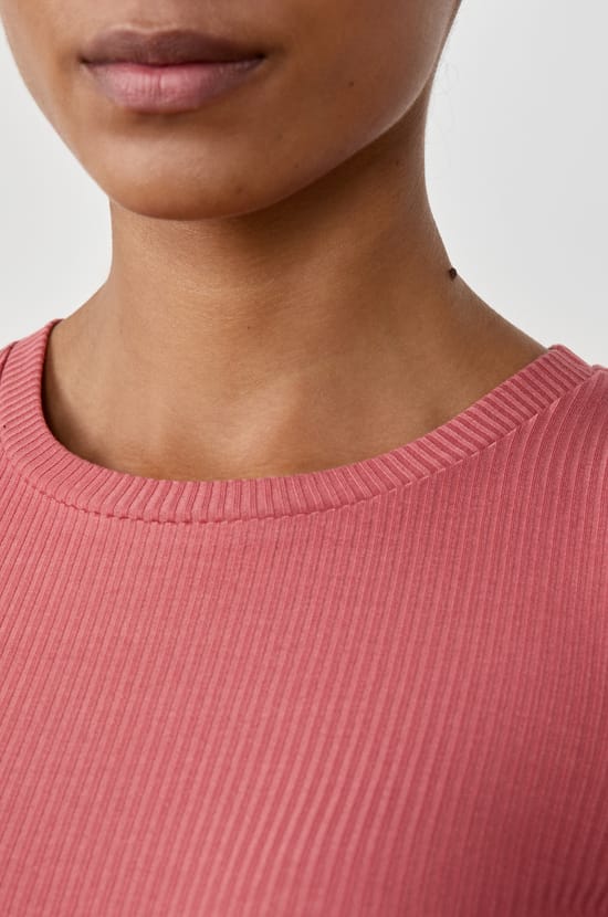 T-shirt manches courtes avec épaules bouffantes;${refinementColor}