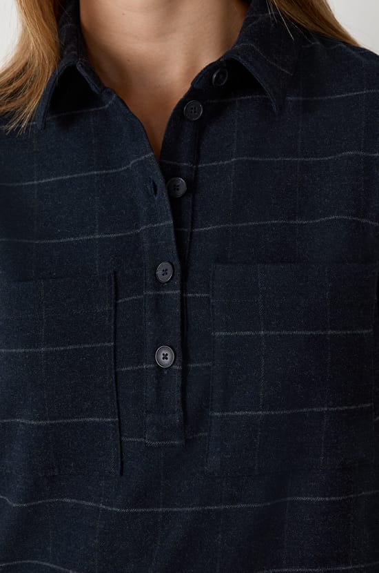 Short dress with long sleeves and stripes;${refinementColor}