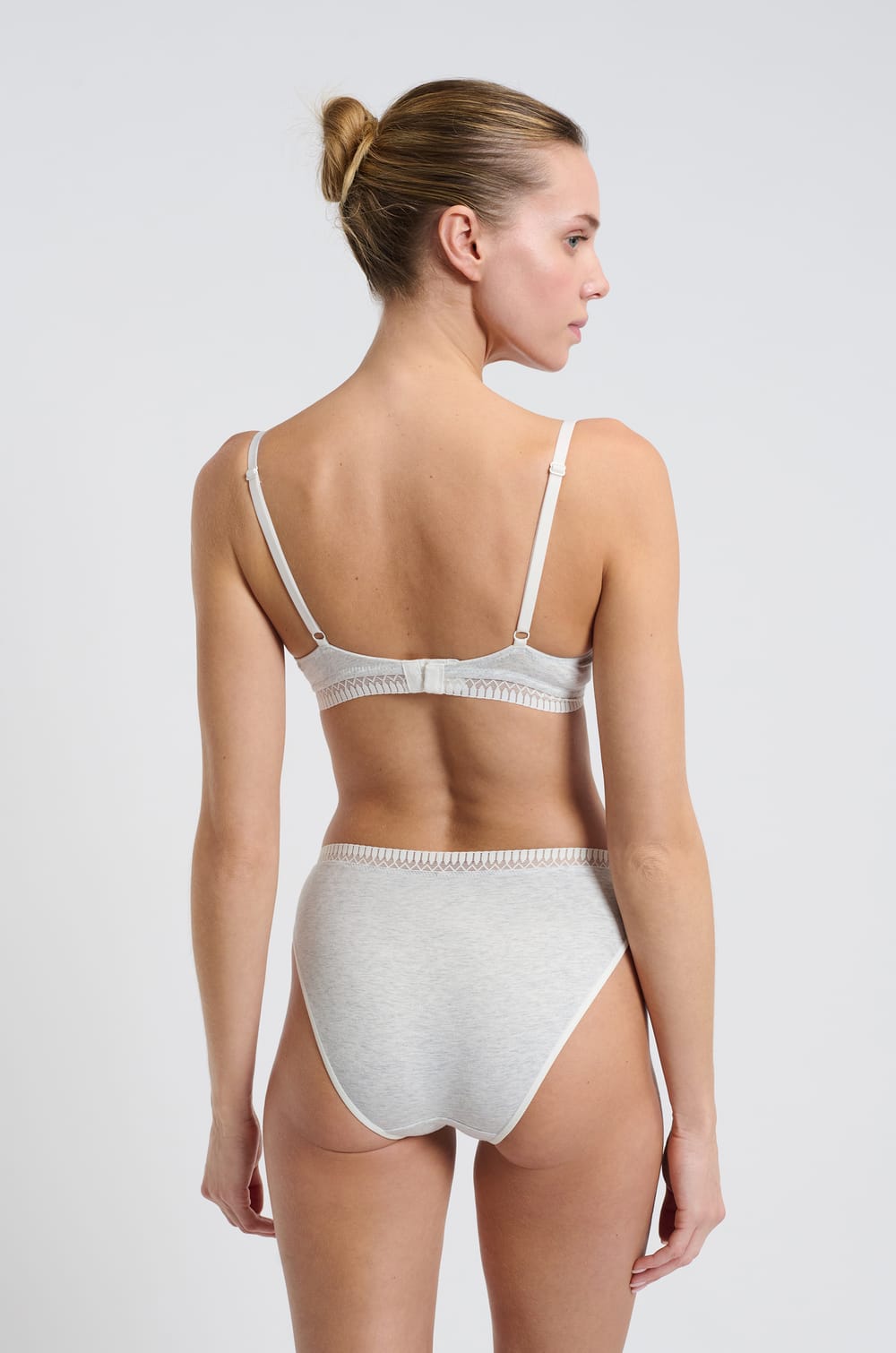 Soutien-gorge N.4 - Le coques fines en coton biologique;${refinementColor}