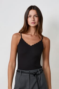 Top de tirantes delgados 100% algod&oacute;n;${refinementColor}