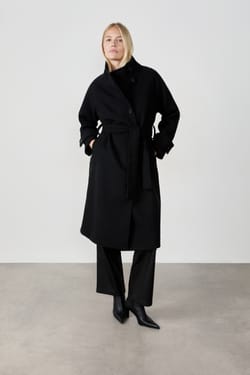 Manteau long ceinturé avec laine ;${refinementColor}