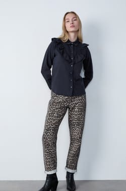 Long-sleeved shirt with ruffles;${refinementColor}