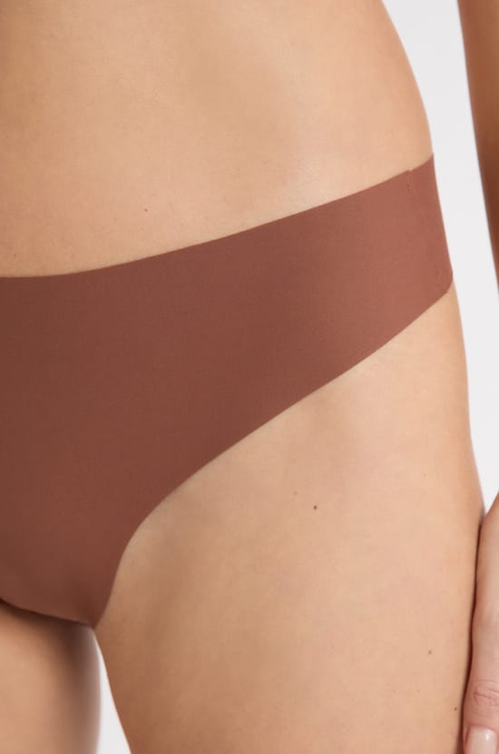 Microfibre Thong;${refinementColor}