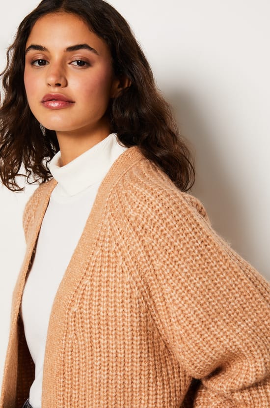 Gilet long en maille;${refinementColor}