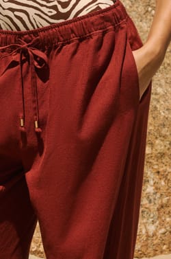 Pantalon fluide &eacute;lastiqu&eacute; ;${refinementColor}