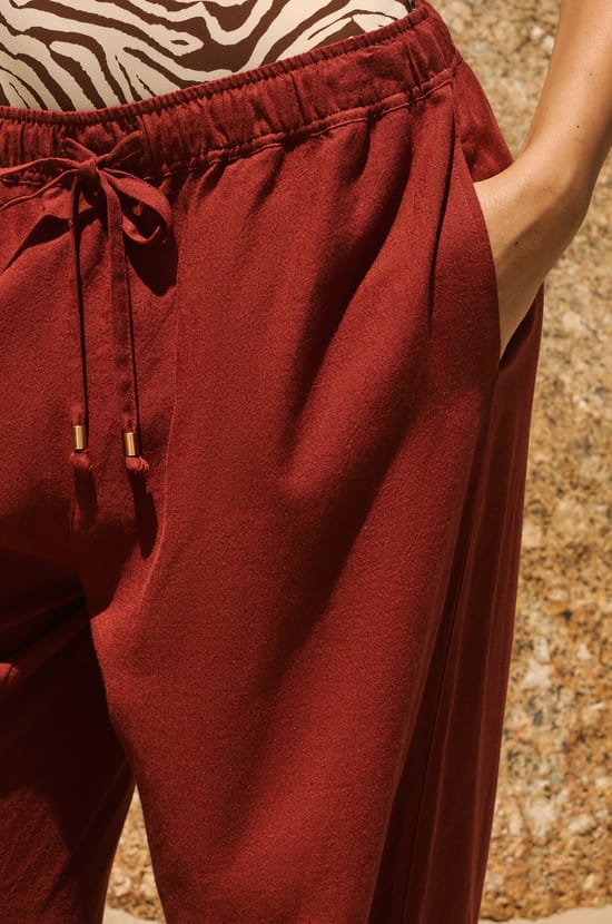 Pantalon fluide &eacute;lastiqu&eacute; ;${refinementColor}