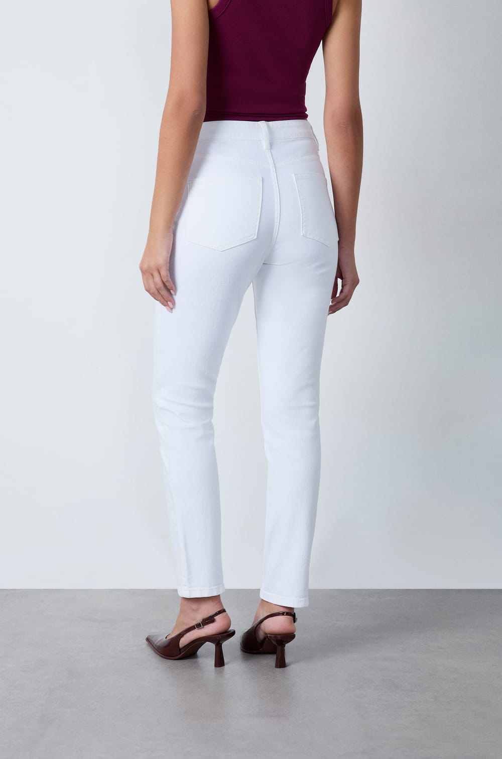 Slim Jeans;${refinementColor}
