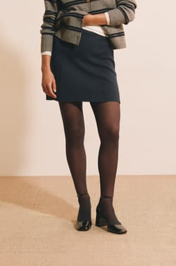 Jupe courte en maille;${refinementColor}