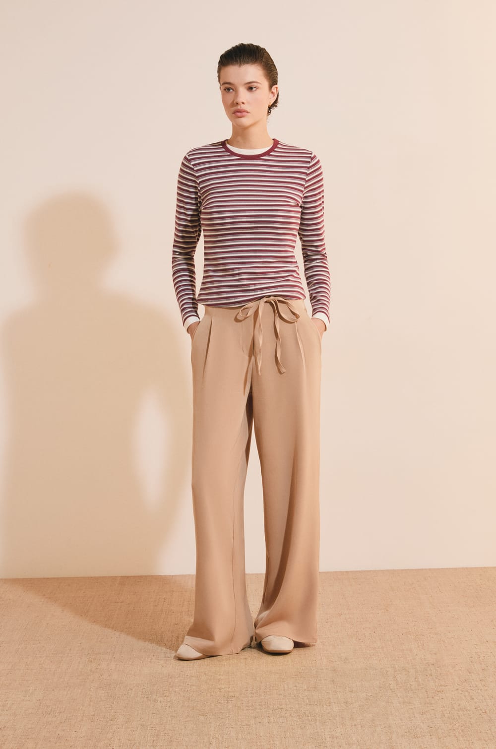 Pantalon fluide large;${refinementColor}