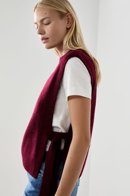 Pull sans manches;${refinementColor}