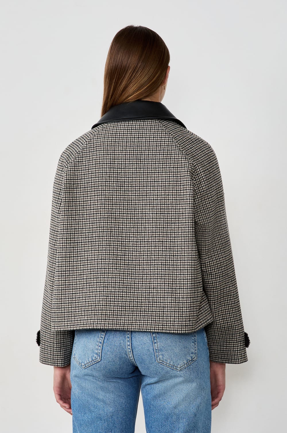 Blouson court en jacquard;${refinementColor}
