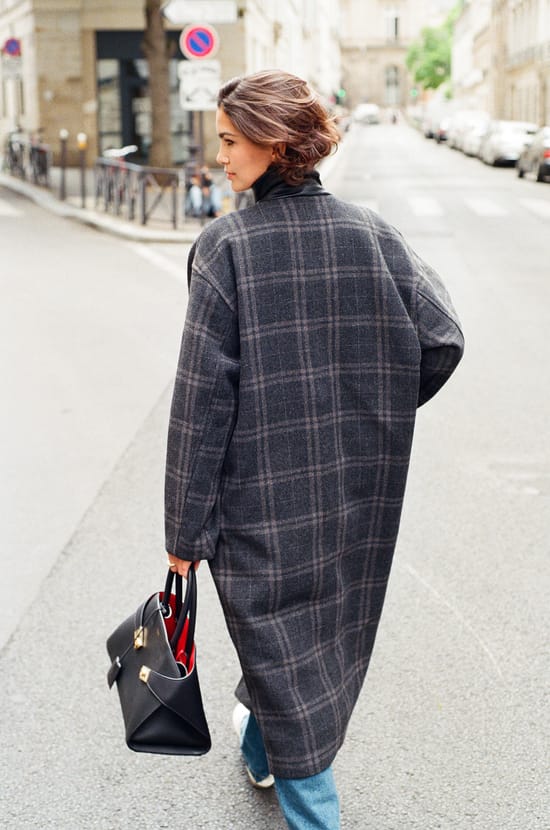 Manteau long &agrave; carreaux avec laine;${refinementColor}