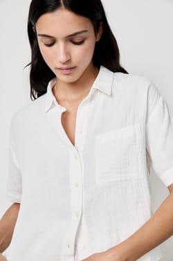 Textured short-sleeved shirt;${refinementColor}