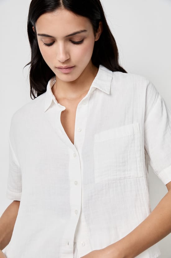 Chemise manches courtes en gaze de coton;${refinementColor}