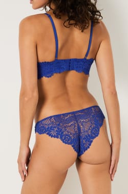 Lace Hipster;${refinementColor}