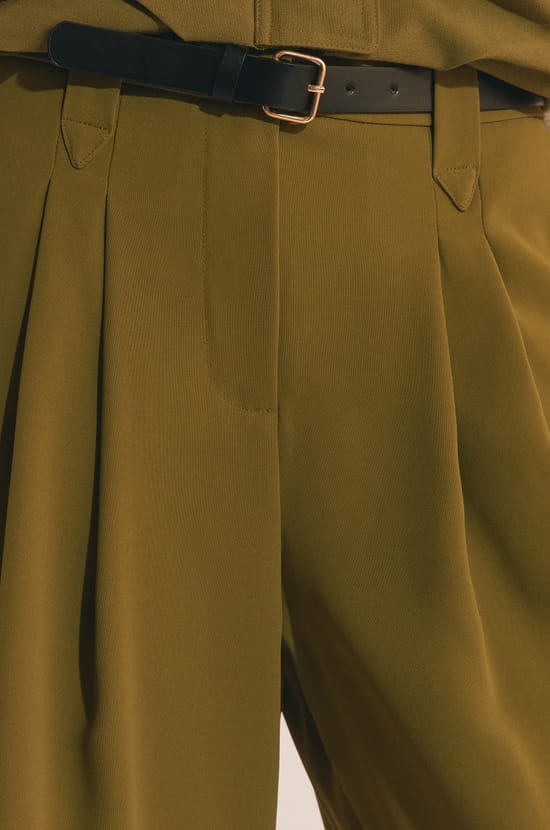 Bermuda avec ceinture;${refinementColor}