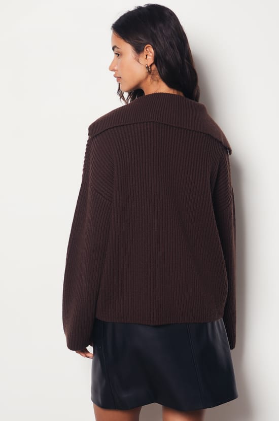 V-neck Sweater;${refinementColor}