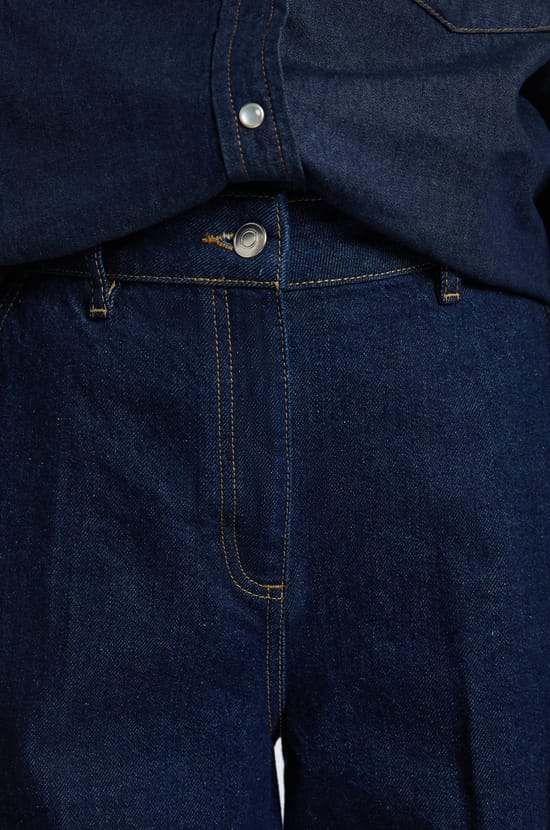 Jeans corte ancho de algod&oacute;n;${refinementColor}