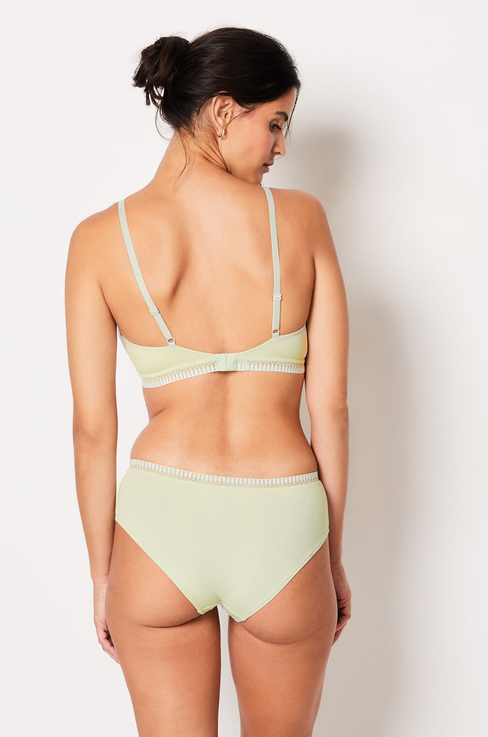 Wireless Cotton Triangle Bra;${refinementColor}