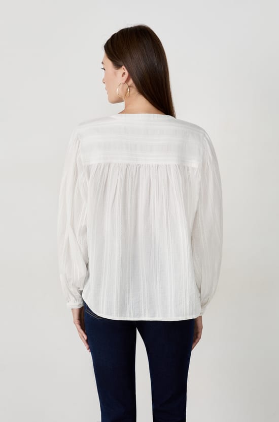Chemise manches longues avec des broderies;${refinementColor}